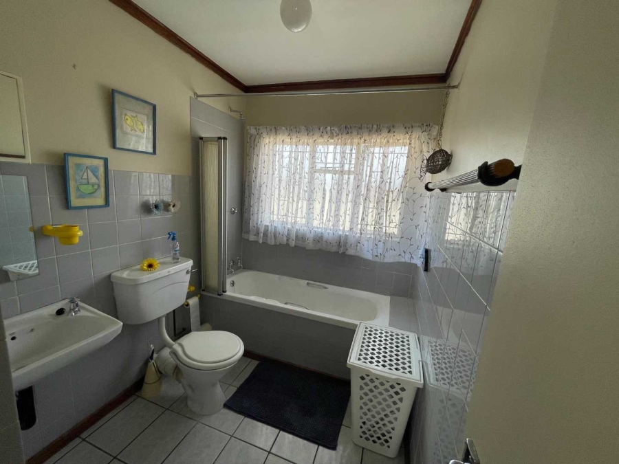 2 Bedroom Property for Sale in Langenhovenpark Free State
